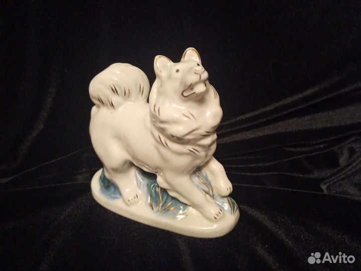 Фарфоровые статуэтки (собаки)
