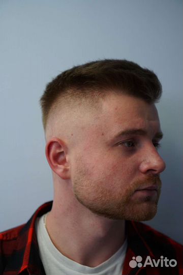 Модель мужская стрижка