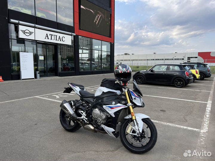 Продам мотоцикл BMW S1000R