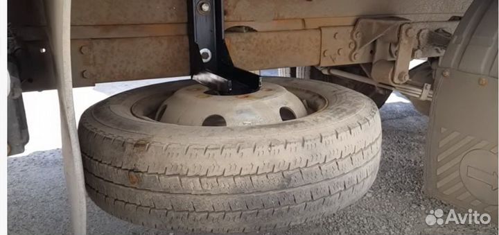 Кронштейн запасного колеса на Газель