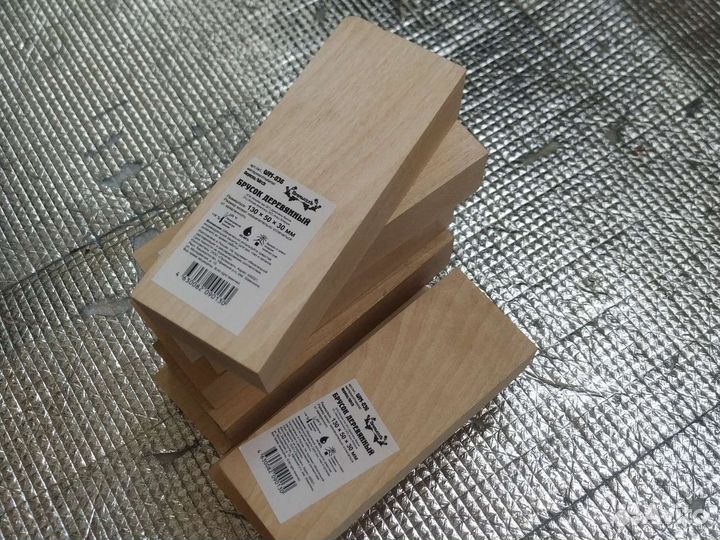 Брусок деревянный