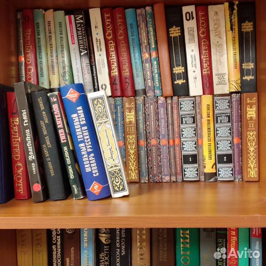 Книги разного жанра,наука,медицина и детективы