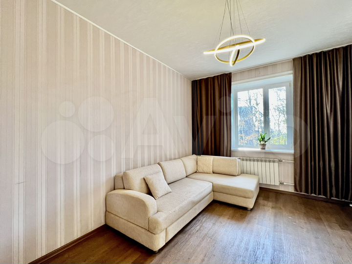 2-к. квартира, 65 м², 2/4 эт.