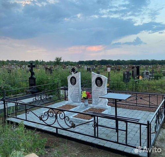 Памятники, оградки, столики