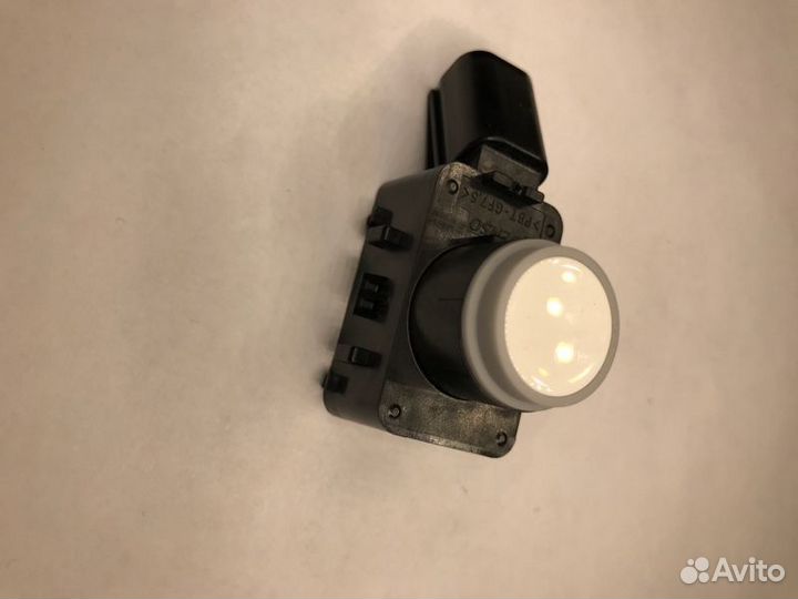 Парктроник передний Toyota Land Cruiser 300
