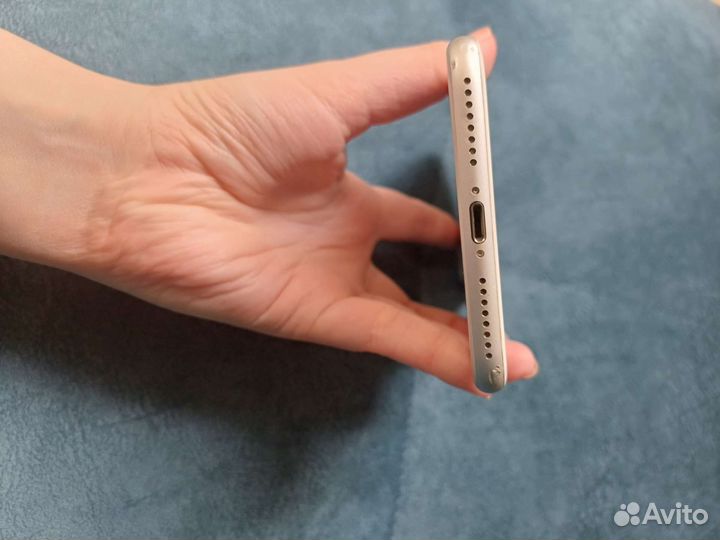 Телефон iPhone 7 plus