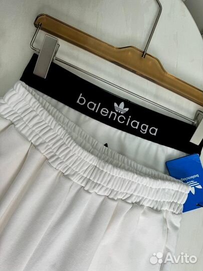 Брендовый костюм Balenciaga новинка года