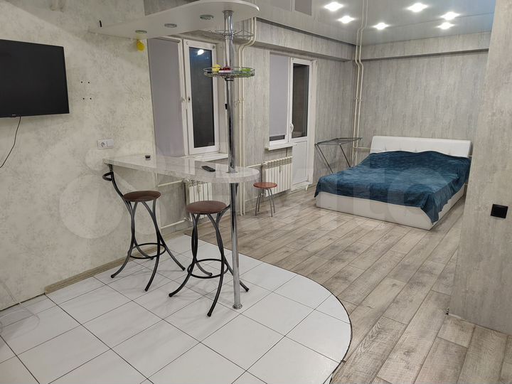 2-к. квартира, 65 м², 3/10 эт.