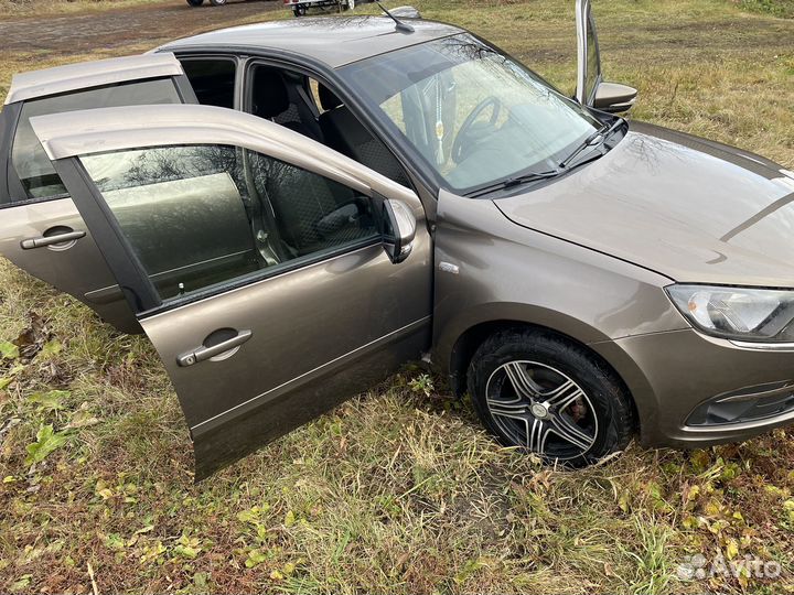 LADA Granta 1.6 МТ, 2019, 106 000 км