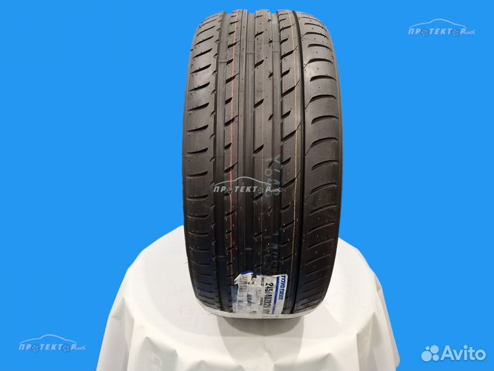 Toyo Proxes T1-S 275/35 R20 и 245/40 R20