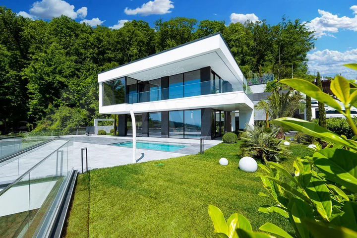 Дом 283 м² на участке 7 сот.