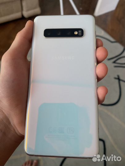 Samsung Galaxy S10, 6/128 ГБ