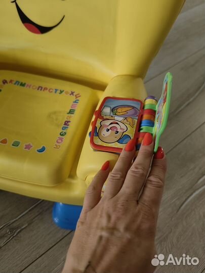 Игровой стульчик Fisher-Price