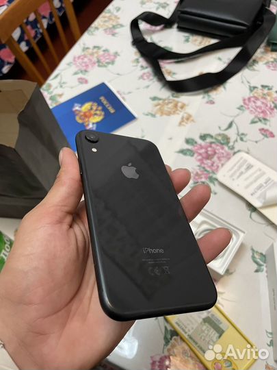 iPhone Xr, 64 ГБ