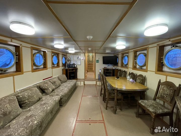 Теплоход Бриг