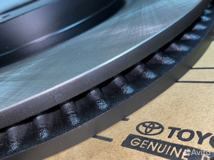 Тормозной диск передний Оригинал Toyota Camry v70