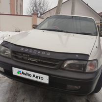 Toyota Caldina 2.0 MT, 1994, 270 000 км, с пробегом, цена 330 000 руб.