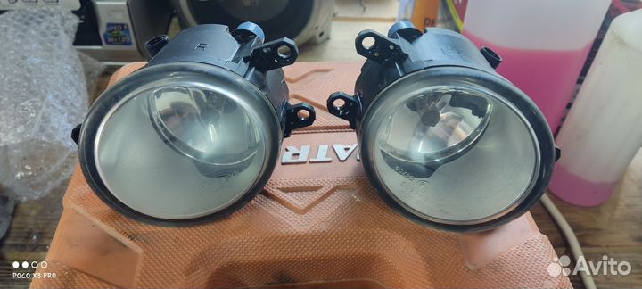 Противотуманные фары Toyota Isis