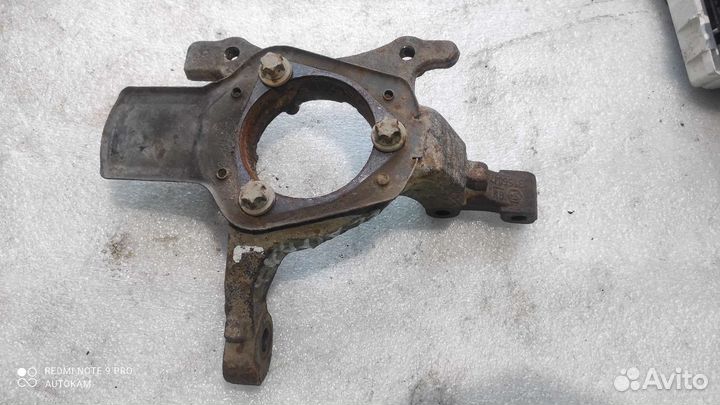 Кулак поворотный левый Opel Astra h