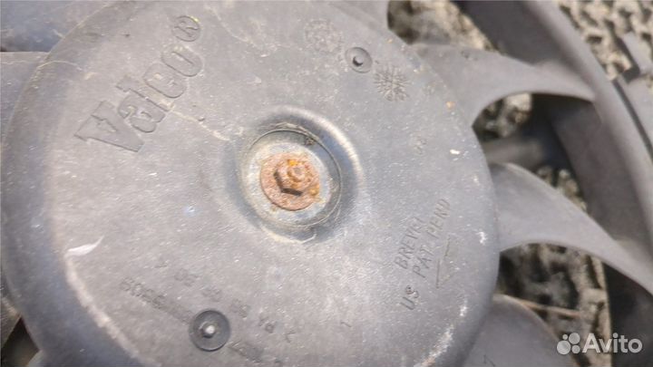 Вентилятор радиатора Volkswagen Passat 5, 2001