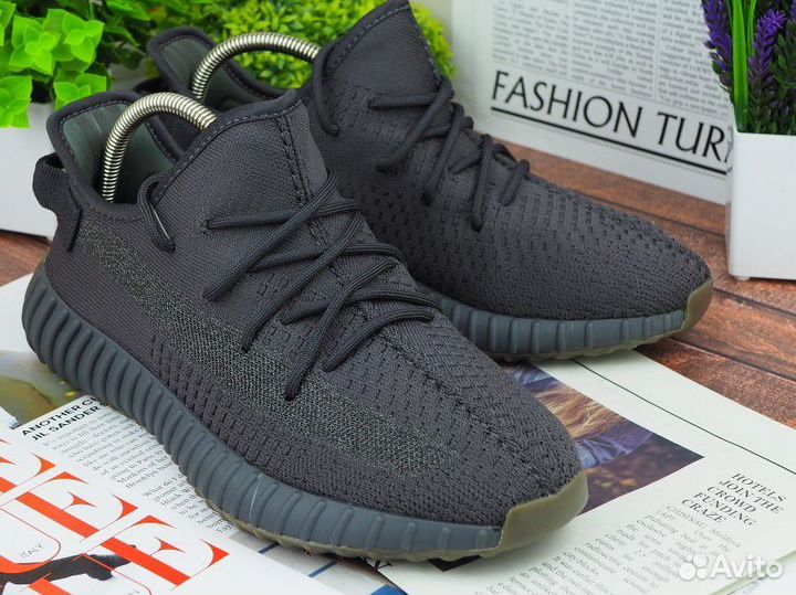 Кроссовки для мужчин Adidas Yeezy boost 350