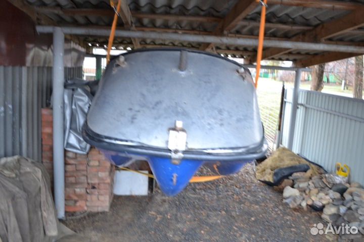 Лодка пластиковая 