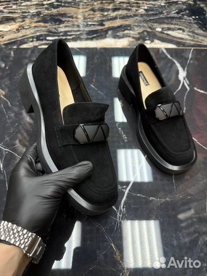 Лоферы женские