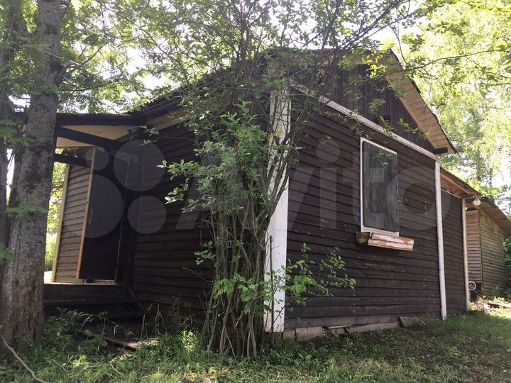 Дача 27 м² на участке 10 сот.