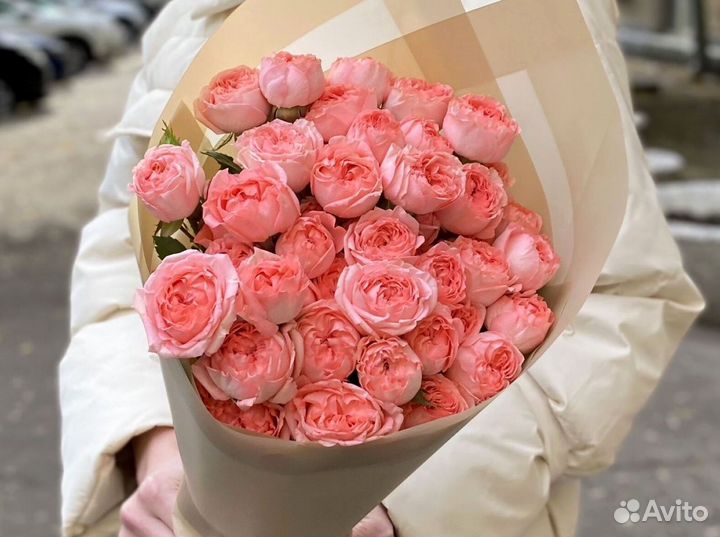 Букет пионовидных роз