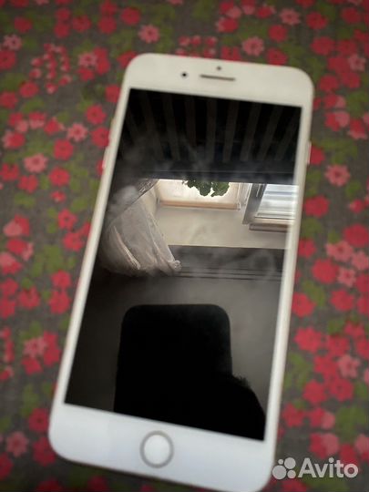 Телефон iPhone 7 plus