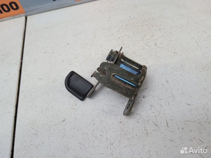 Ручка открывания капота Hyundai Santa Fe 1 2.7