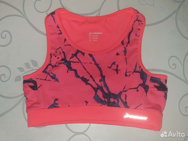 Топ спортивный новый