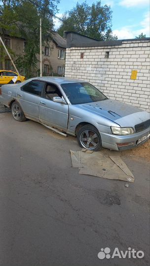 Двигатель с коробкой Nissan Laurel C35