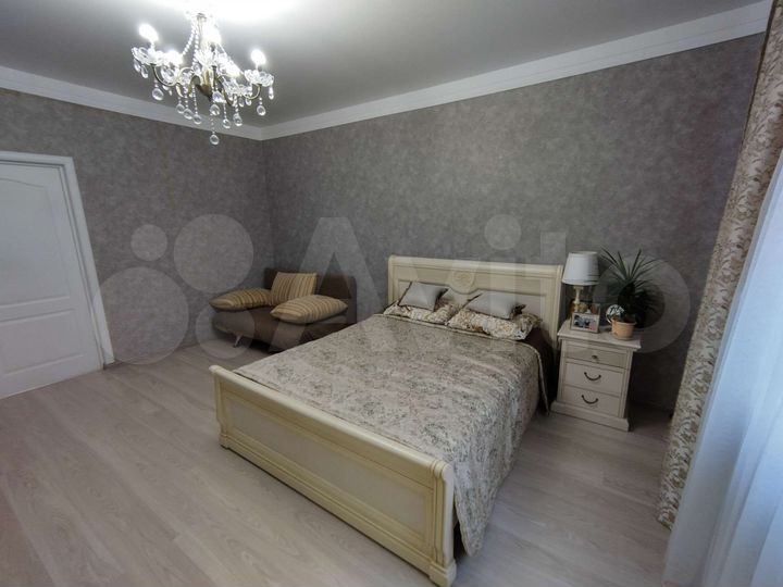 3-к. квартира, 83 м², 2/3 эт.