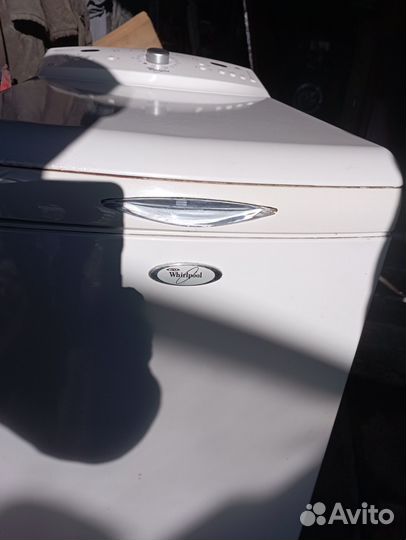 Продам стиральную машинку Wirlpool