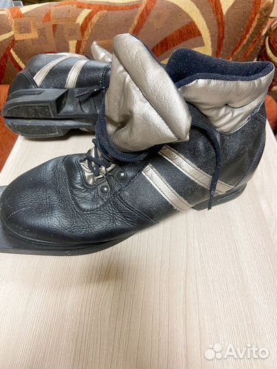 Ботинки лыжные