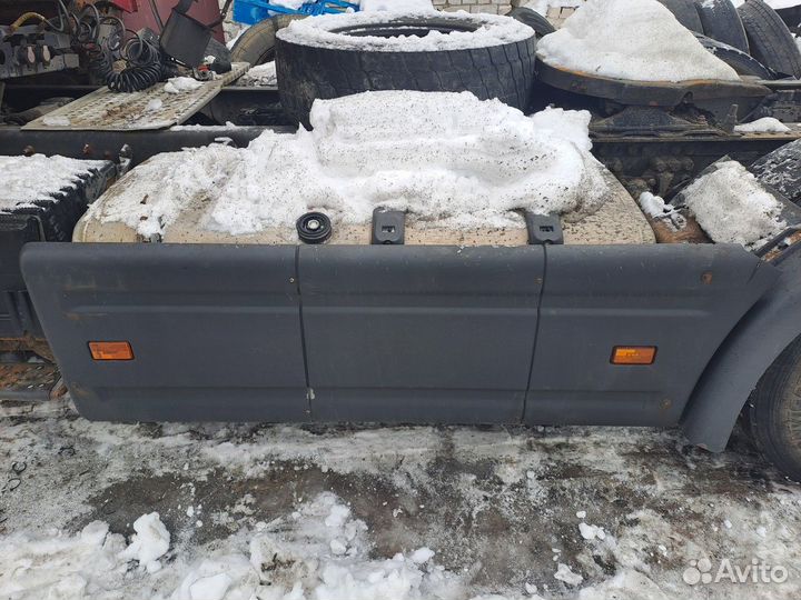 Спойлер на бак левая часть