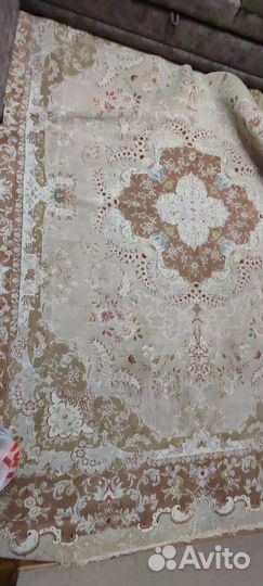 Ковер шерстяной