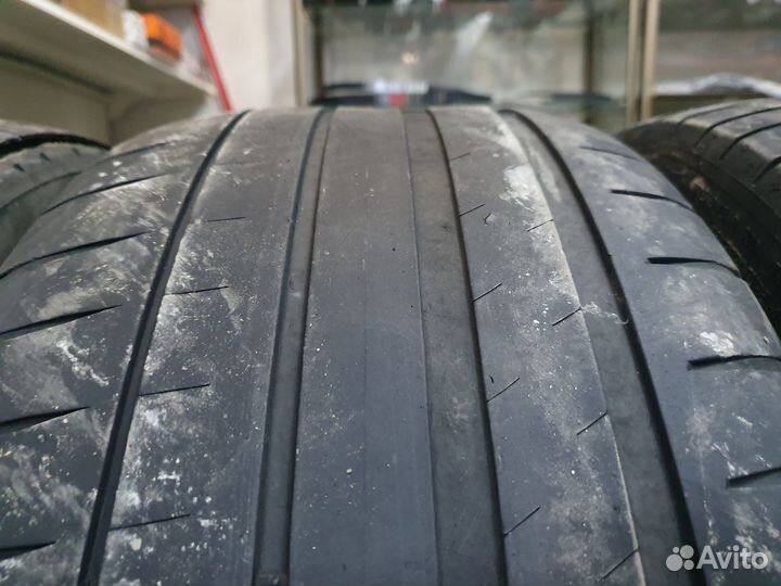 Michelin Pilot Sport 4 245/40 R18 97Y