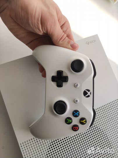 Xbox ONE s 1tb с подпиской