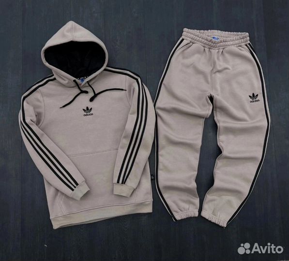 Мужской спортивный костюм Adidas