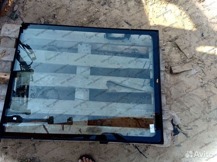 Стекло кузовное заднее левое Нуundai 210 lc-7