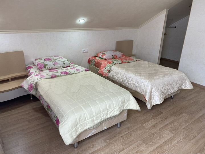 3-к. квартира, 90 м², 3/3 эт.