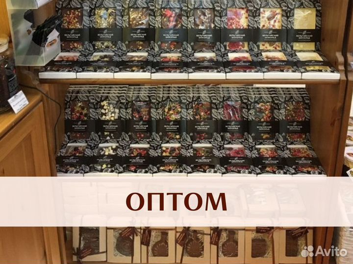 Оптом белый шоколад с клубникой и жаренным кешью