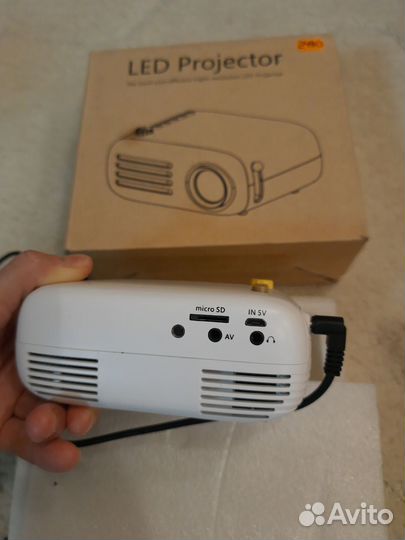 Проектор LED projector