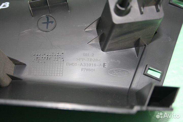 Накладка на порог задняя правая (внутренняя) Ford Focus III (2011—2015)