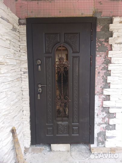 Дверь терморазрыв со стеклопакетом для дома