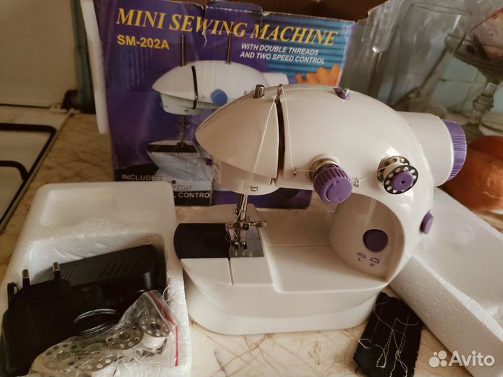 Швейная машинка портативная