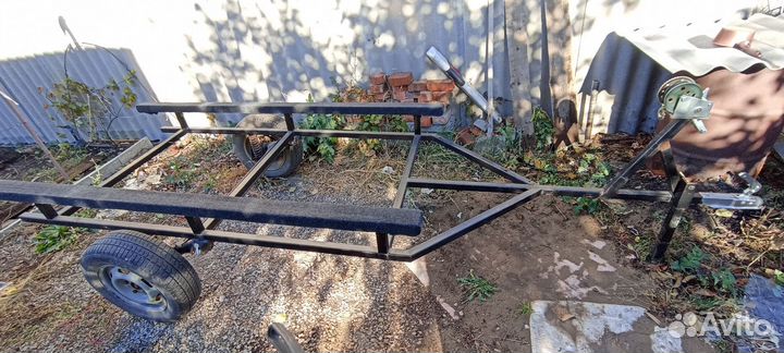 Лодочный прицеп