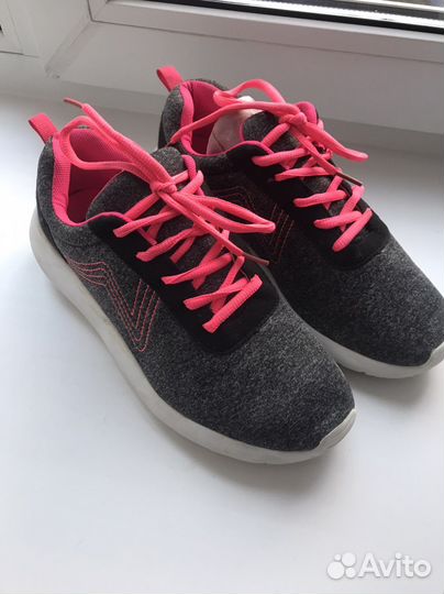Кроссовки женские 38 размер